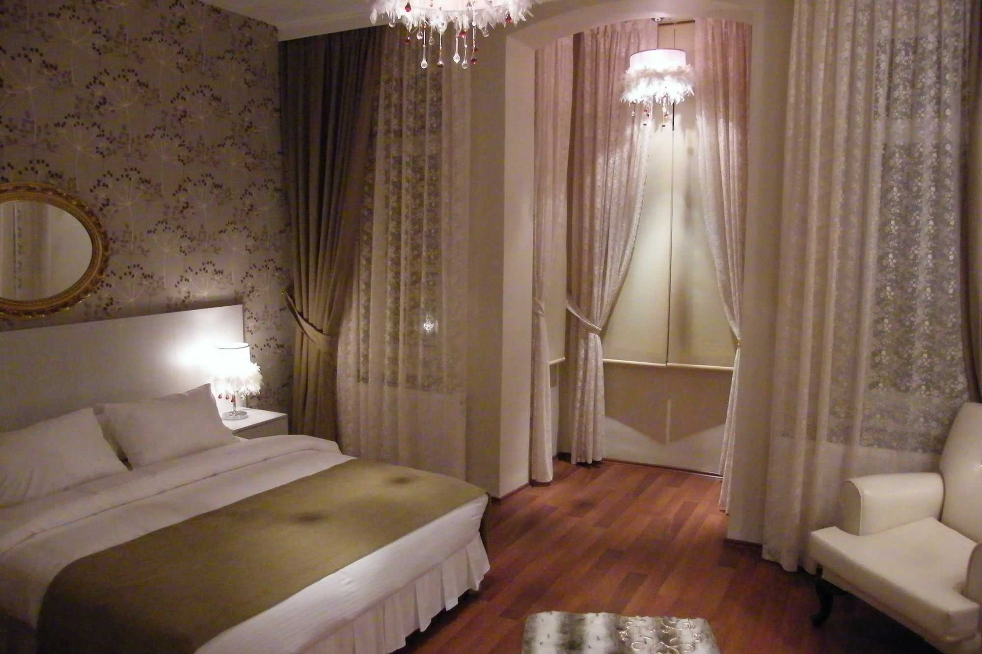 Arach Hotel Harbiye Istanbul Bagian luar foto